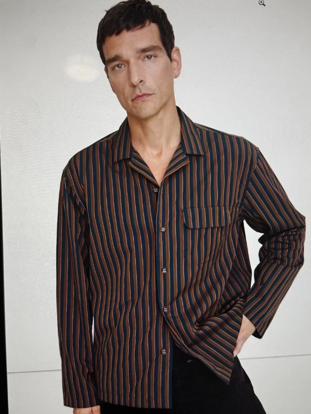 Banana Republic Relaxed-Fit Cotton Poplin in Navy & Burgundy Relaxed-Fit Cotton